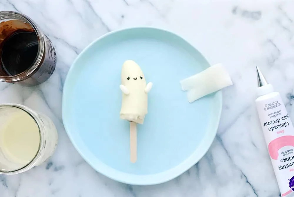 Make healthy, yummy Halloween bananimals for a spooky seasonal snack