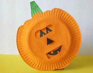 Help kids explore emotions using this simple shapes of jack-o-lantern faces with this fun seaosnal pumpkins emotion craft!