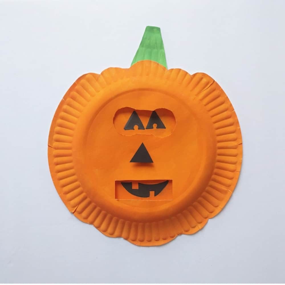 Help kids explore emotions using this simple shapes of jack-o-lantern faces with this fun seaosnal pumpkins emotion craft!