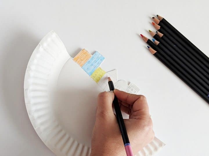 NEW YEAR'S EVE PAPER PLATE CRAFT FOR KIDS - hello, Wonderful