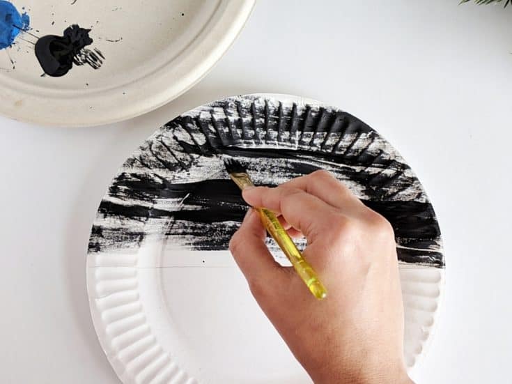 NEW YEAR'S EVE PAPER PLATE CRAFT FOR KIDS - hello, Wonderful