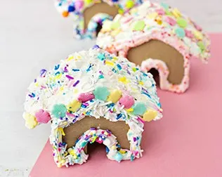 WHIPPED GLUE DECODEN CARDBOARD GINGERBREAD HOUSE CRAFT