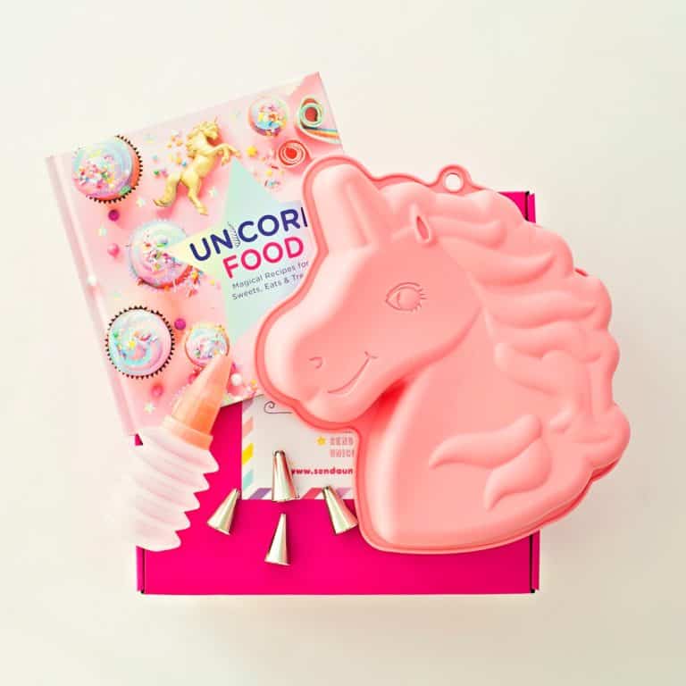 THIS UNICORN BAKING BOX LETS ANYONE MAKE MAGICAL UNICORN CAKES