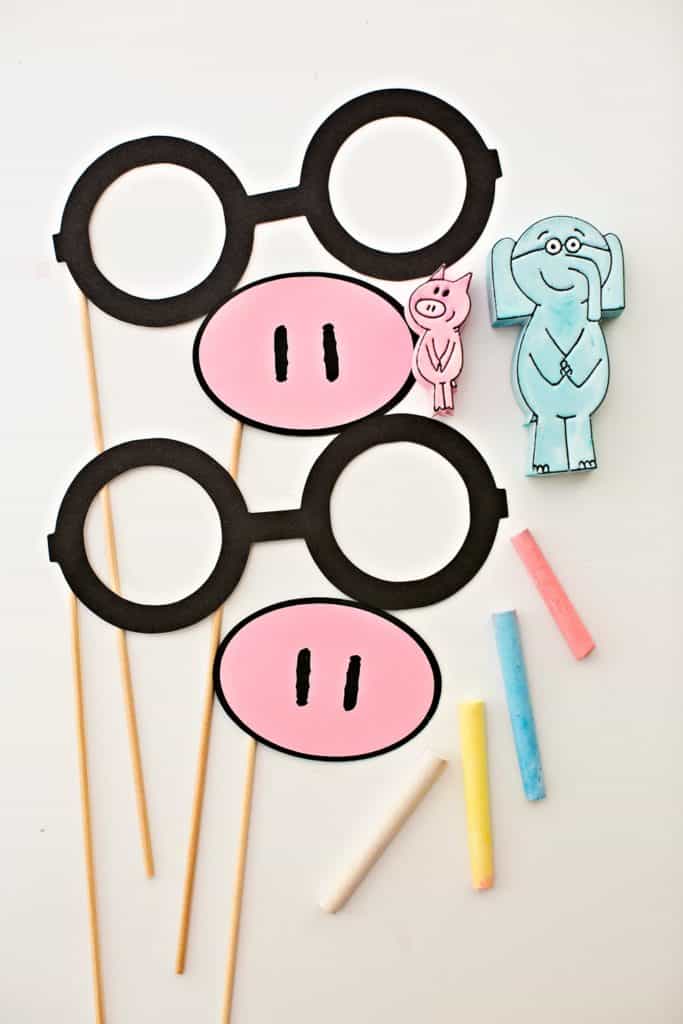 Thank-O-Rama Celebration With Elephant & Piggie. Make chalk thank you teacher cards.