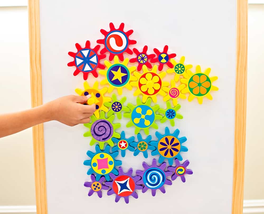 magnetic cogs toy