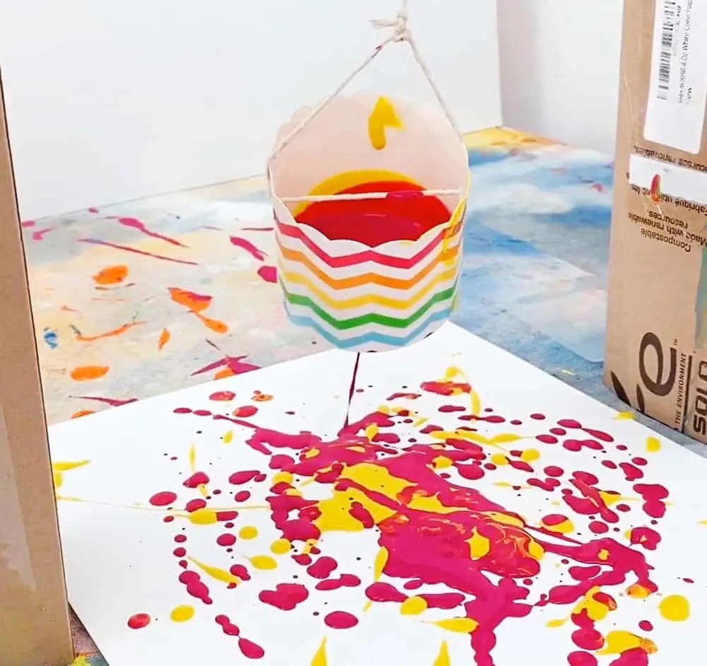 Pendulum Painting with paint splashing