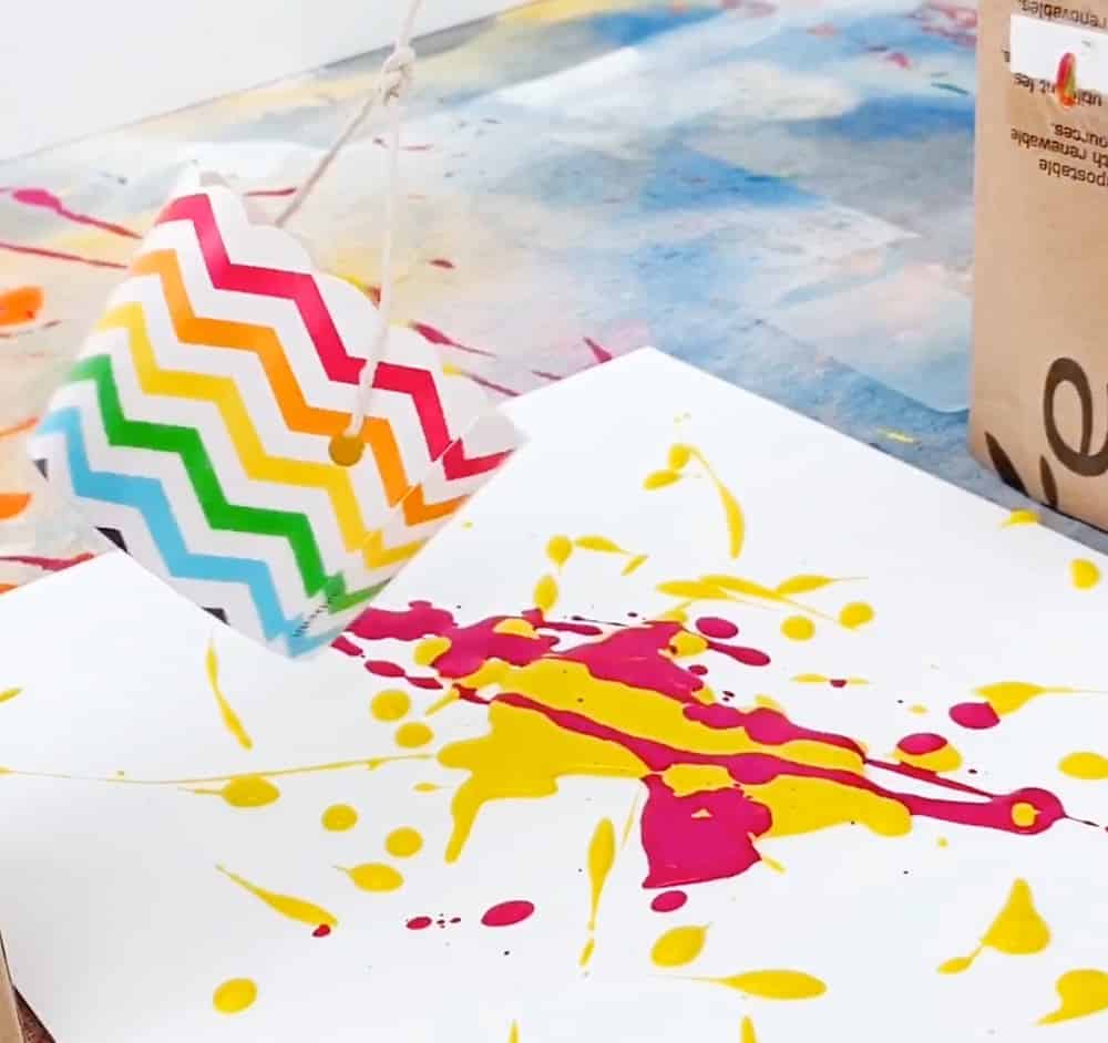 Pendulum Painting with paint splashing