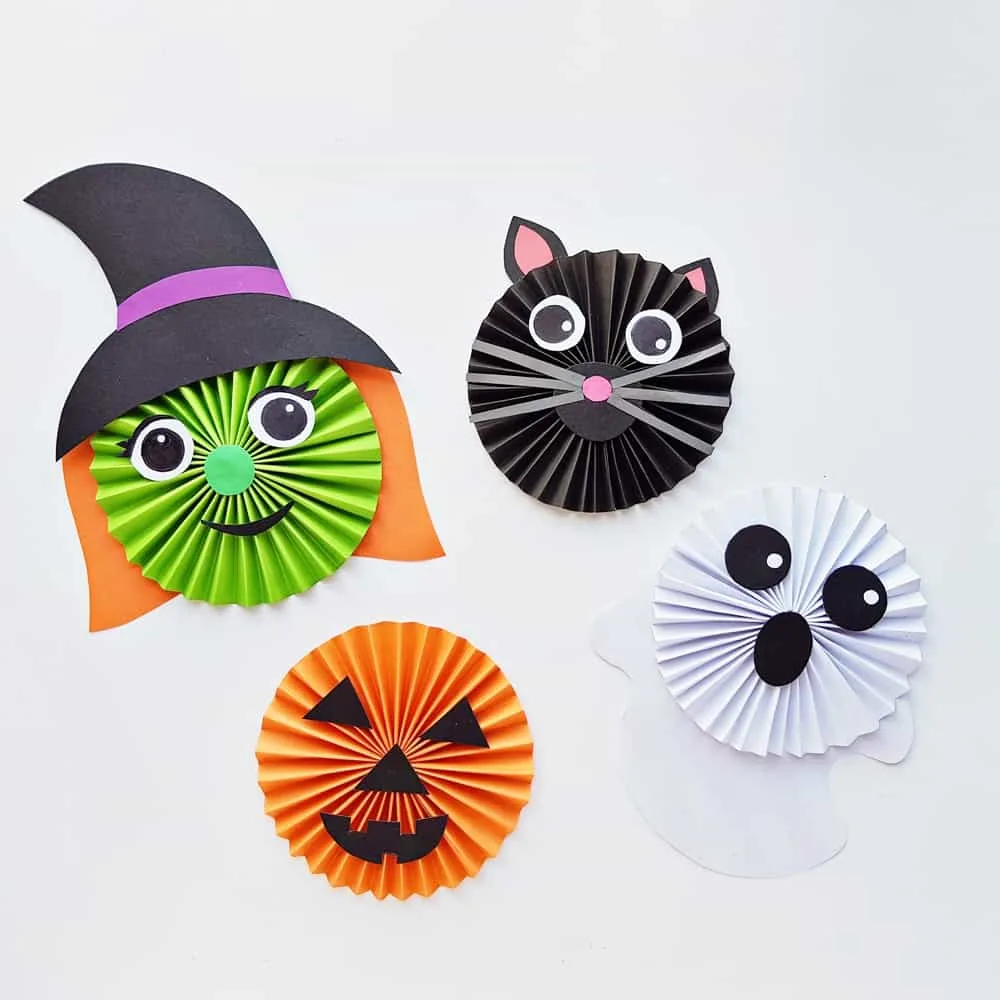 Halloween Paper Accordion Craft for kids