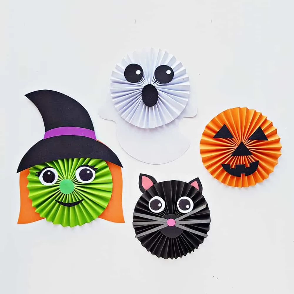 Halloween Paper Accordion Craft