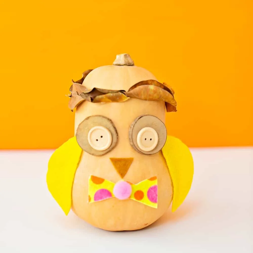 Owl Pumpkin Craft. Halloween no-carve pumpkin for kids. 