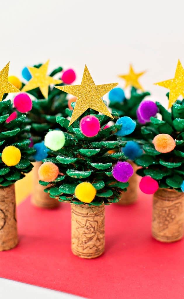 PINE CONE CHRISTMAS TREE CRAFT