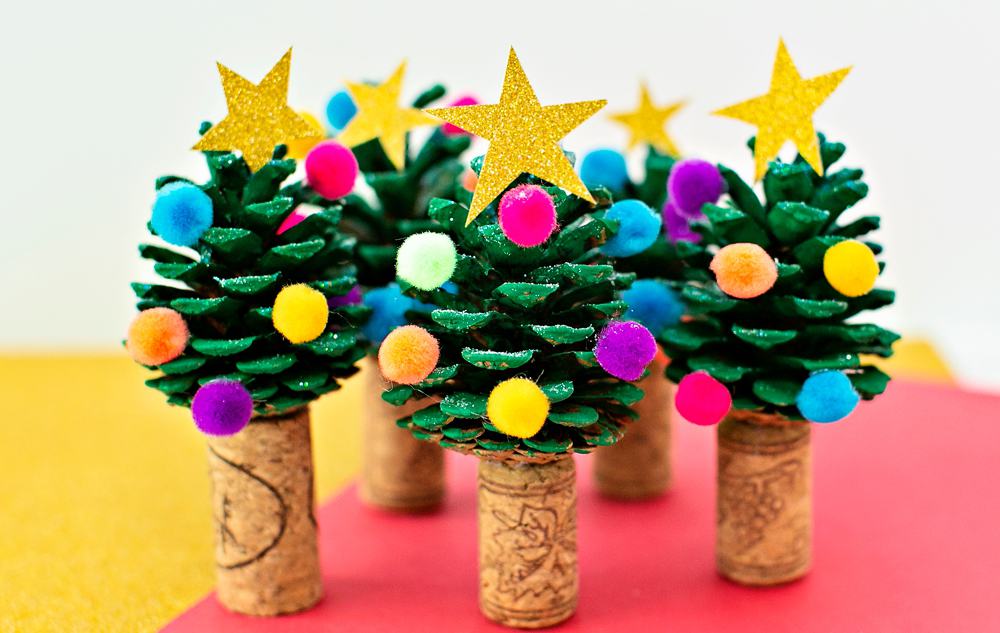 PINE CONE CHRISTMAS TREE CRAFT