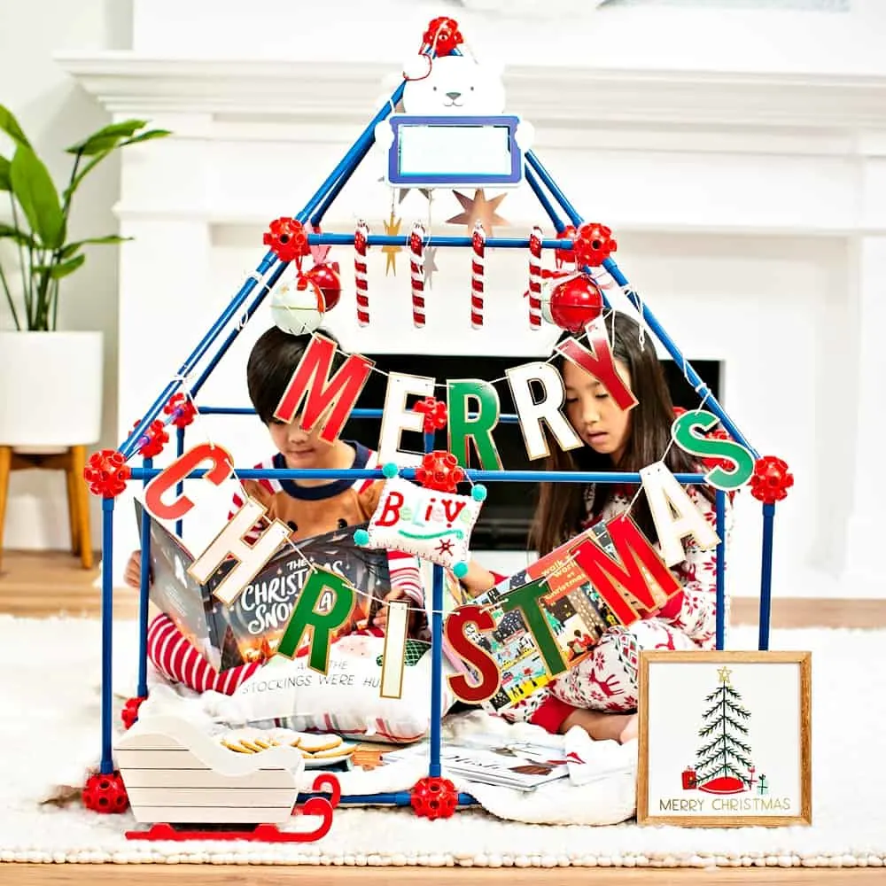 Build a holiday Christmas Fort with the Ultimate Fort Builder