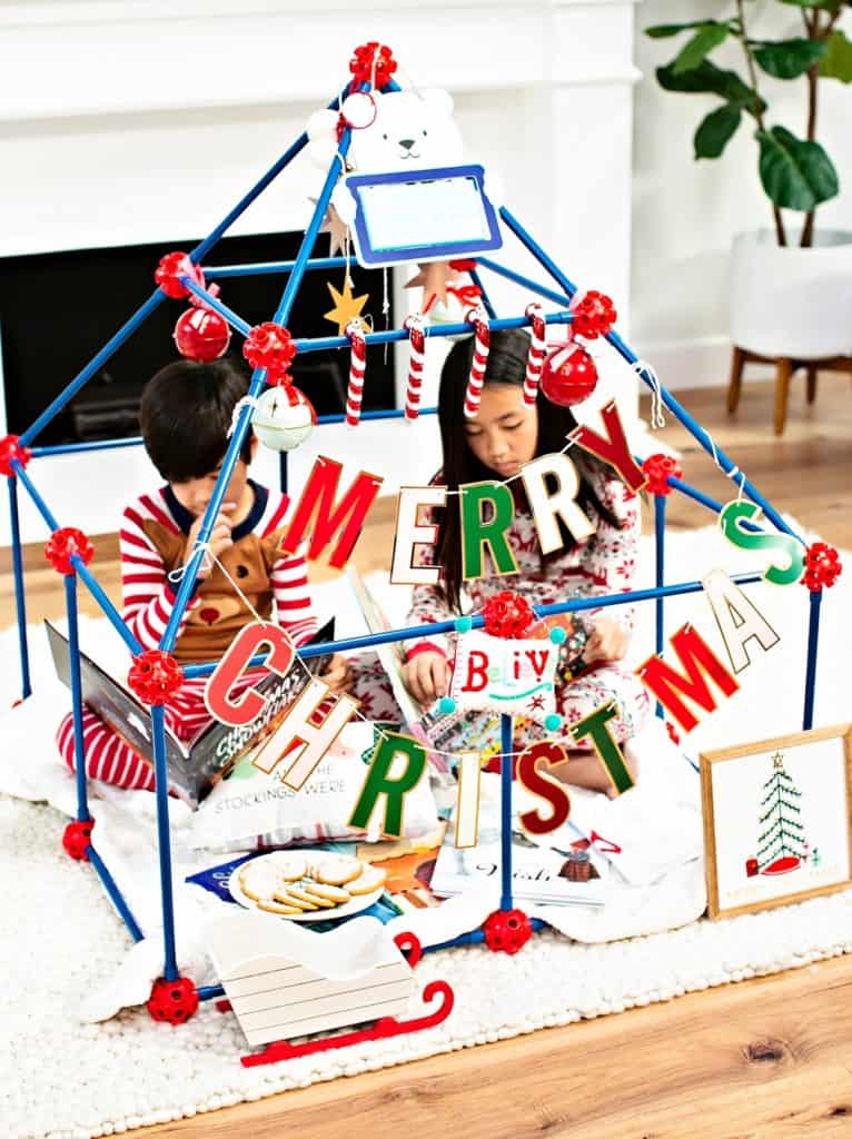 Build a holiday Christmas Fort with the Ultimate Fort Builder
