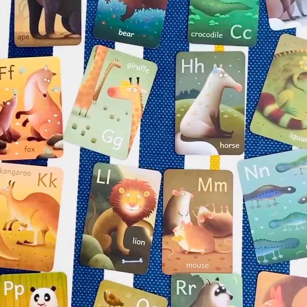 BEAUTIFUL LEARNING FLASH CARDS FROM TINY WORLDS hello, Wonderful