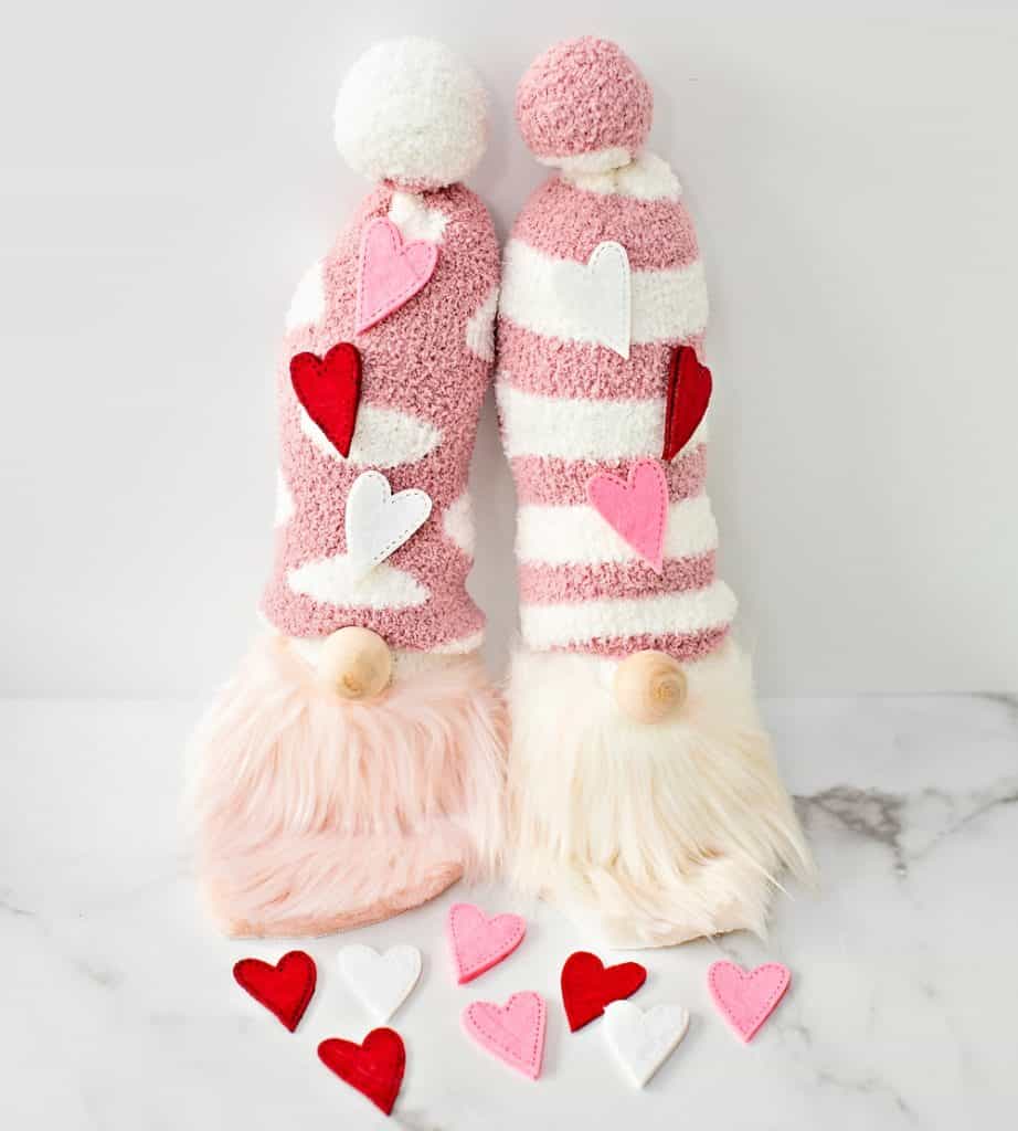 DIY Valentine Gnomes. How to make a sock gnome. 