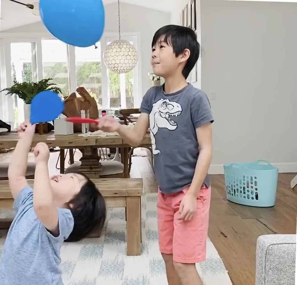 ballon tennis game for kids. Great indoor activity that is good for exercising