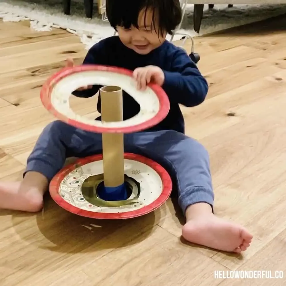 Paper Plate Ring. Easy Indoor Activities for Kids. 