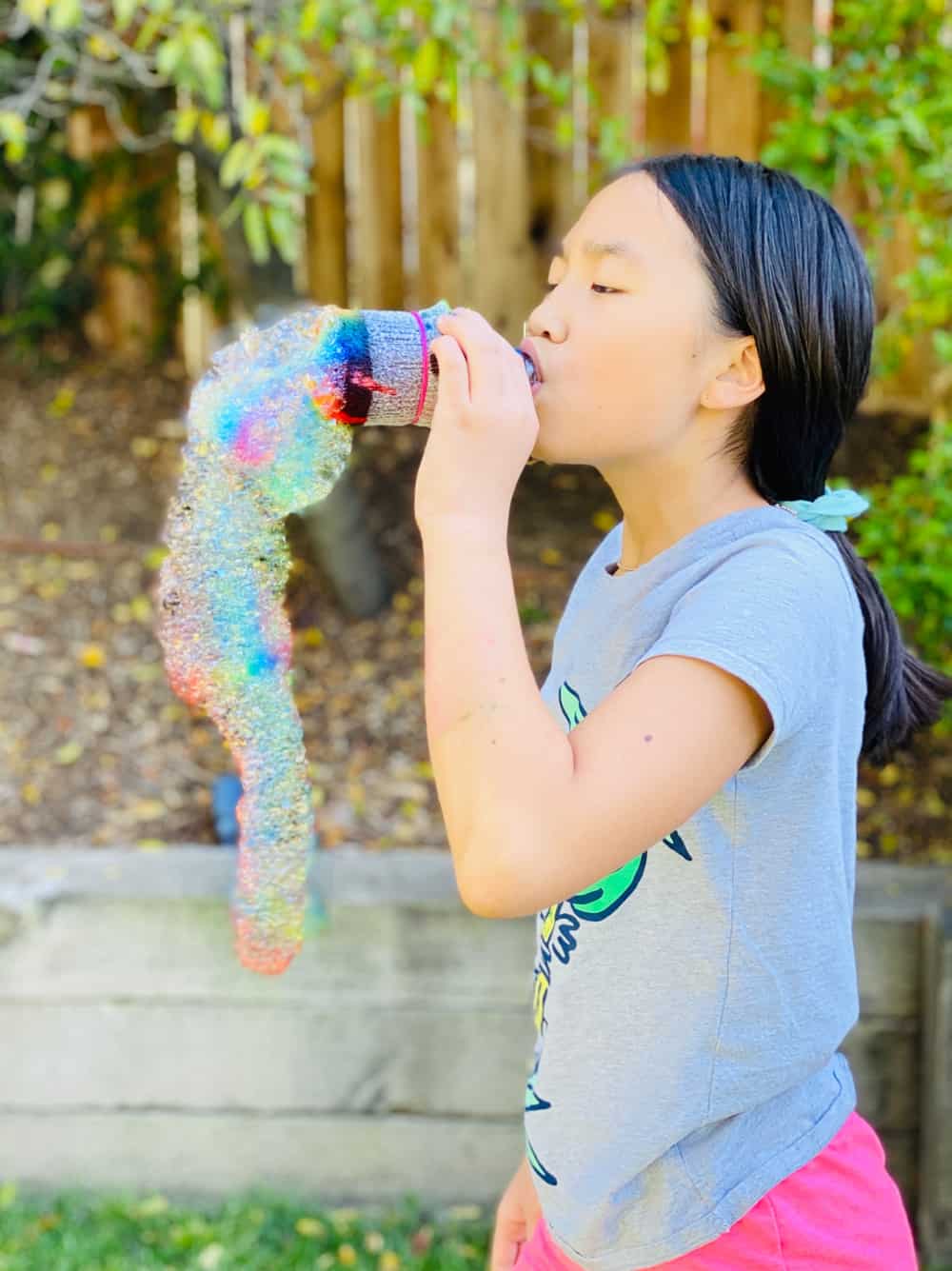 how to make rainbow bubbles with a bottle and sock 