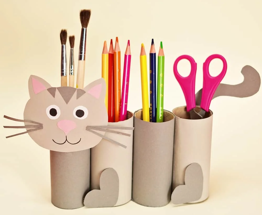 back to school pencil holder craft shaped like a cat using paper toilet tubes 