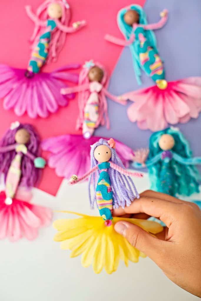 diy mermaid dolls made of pipe cleaners