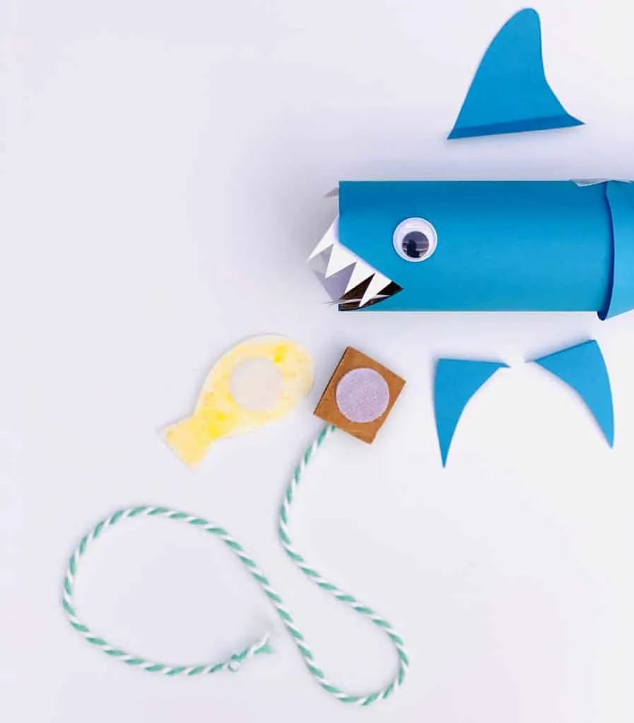 paper shark tube craft