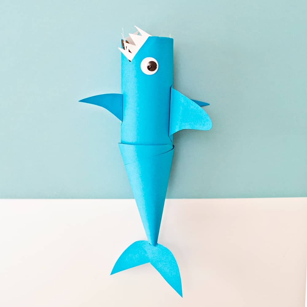 shark paper tube craft 