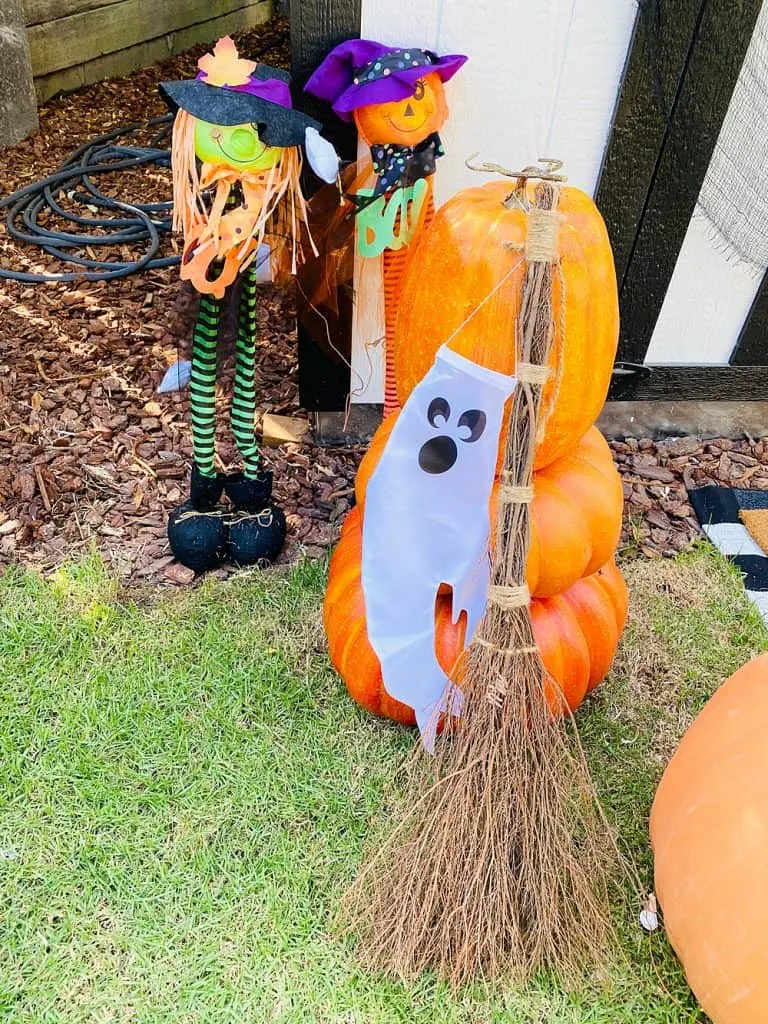 HALLOWEEN HAUNTED PLAYHOUSE SHED - hello, Wonderful