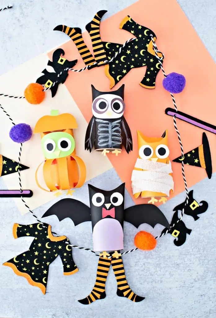 Halloween Paper Tube Owls. Paper mummy, skeleton, bat and pumpkin owl craft. 