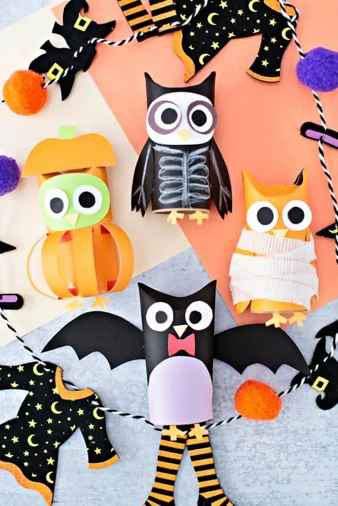 Halloween Paper Tube Owls. Paper mummy, skeleton, bat and pumpkin owl craft. 