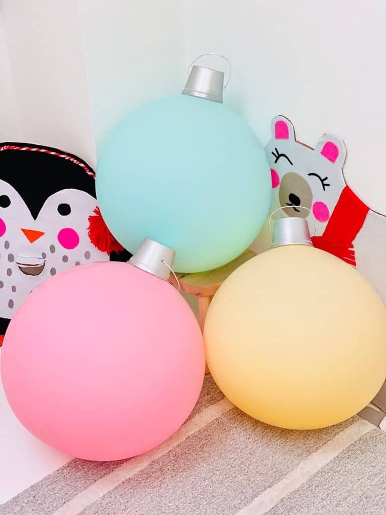 DIY Giant Ornaments made with balloons 