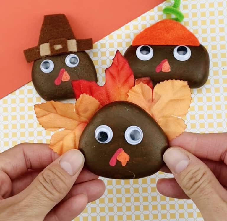 THANKSGIVING TURKEY PAINTED ROCKS