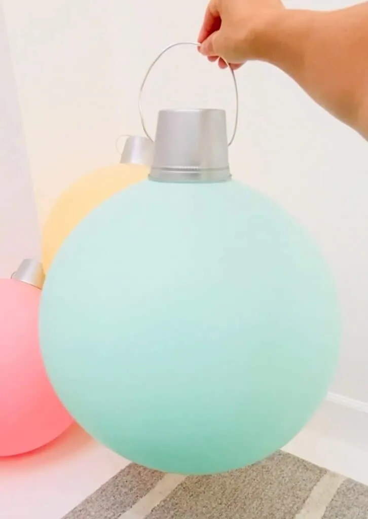 balloon giant diy ornaments