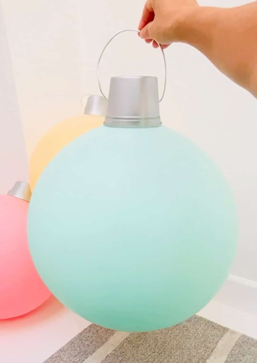 DIY Giant Ornaments Best handmade Christmas ornaments to make!