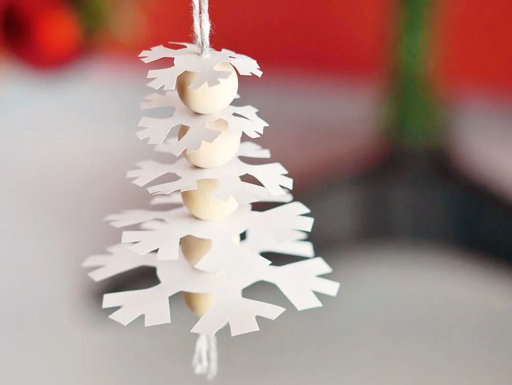 Paper Snowflake Tree Ornaments