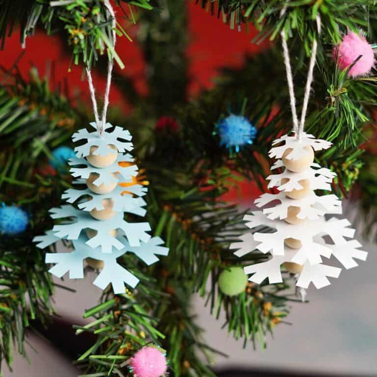 PAPER SNOWFLAKE TREE ORNAMENTS