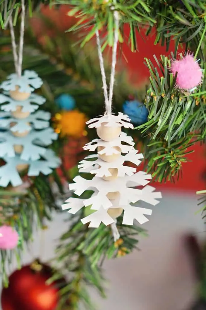 Paper Snowflake Tree Ornaments