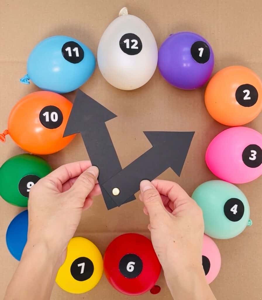 NEW YEAR BALLOON CLOCK. New Year's eve countdown for kids