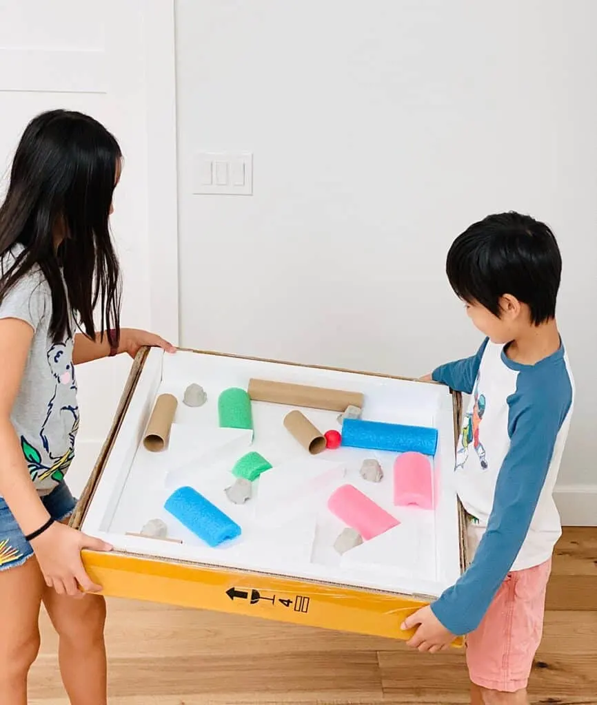 CARDBOARD BOX BALL MAZE