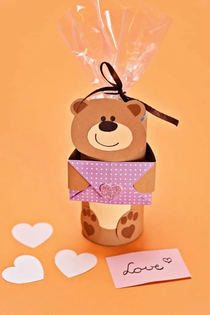 PAPER TUBE VALENTINE BEAR CRAFT