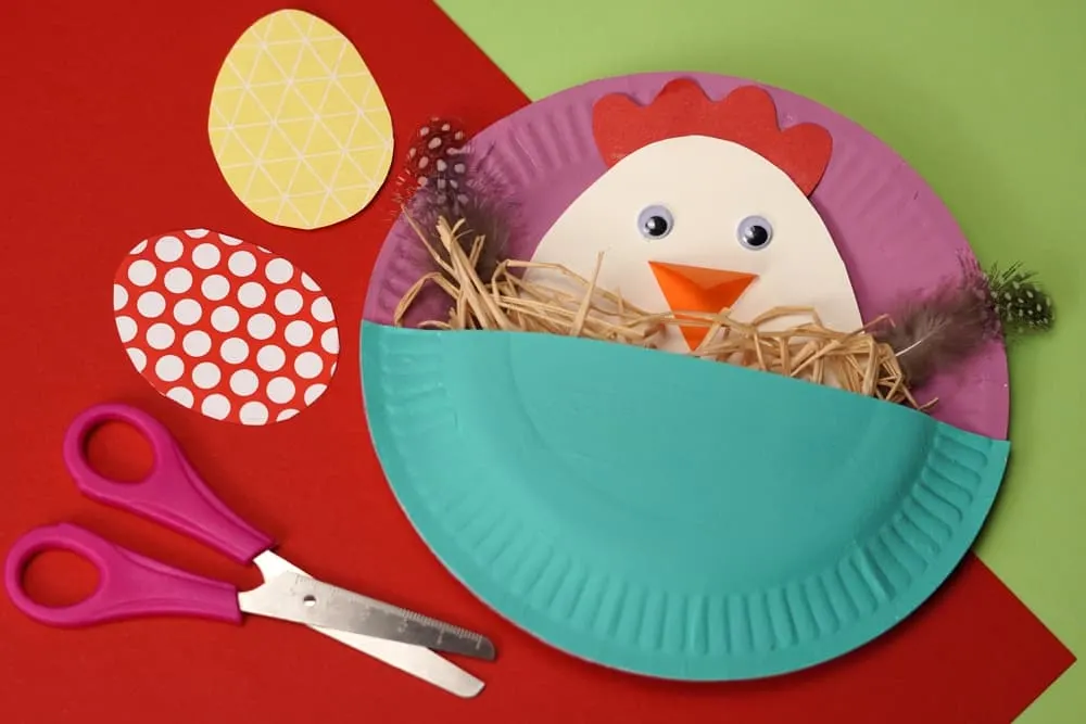 PAPER PLATE EASTER CRAFT WITH MAMA HEN AND CHICK EGGS