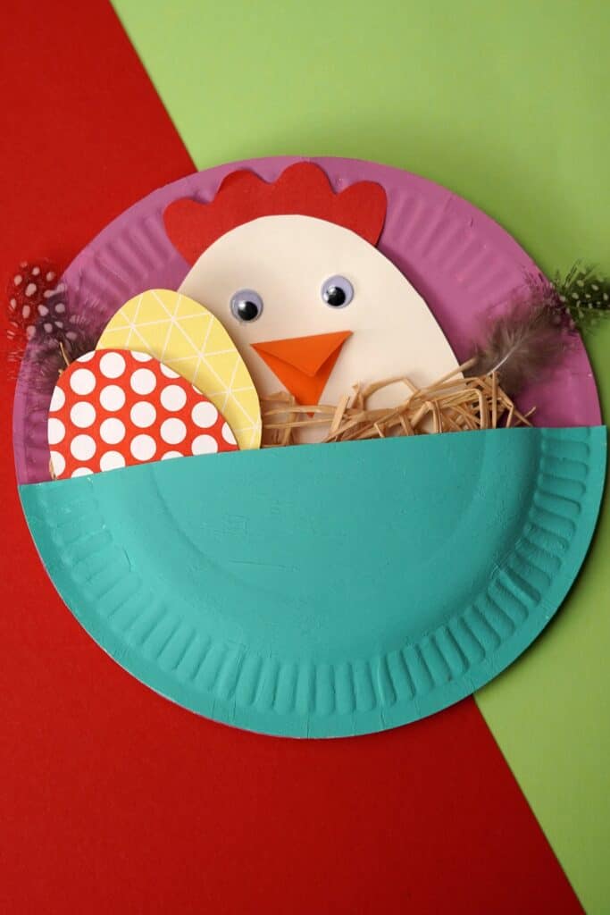 PAPER PLATE EASTER CRAFT WITH MAMA HEN AND CHICK EGGS