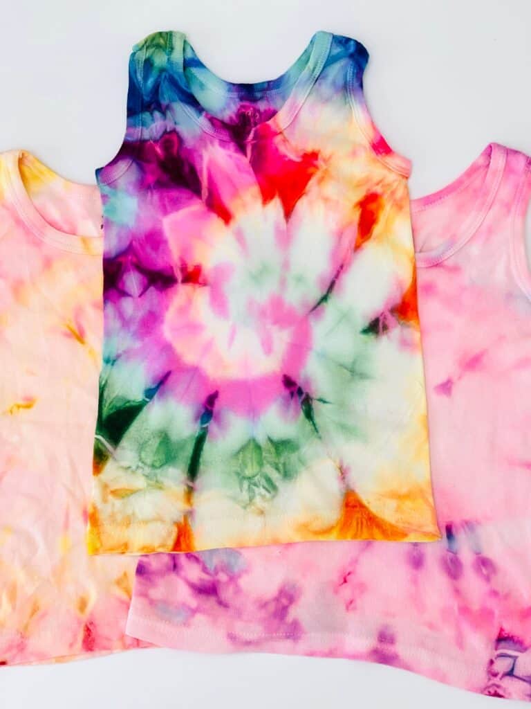 HOW TO TIE DYE WITH MARKERS