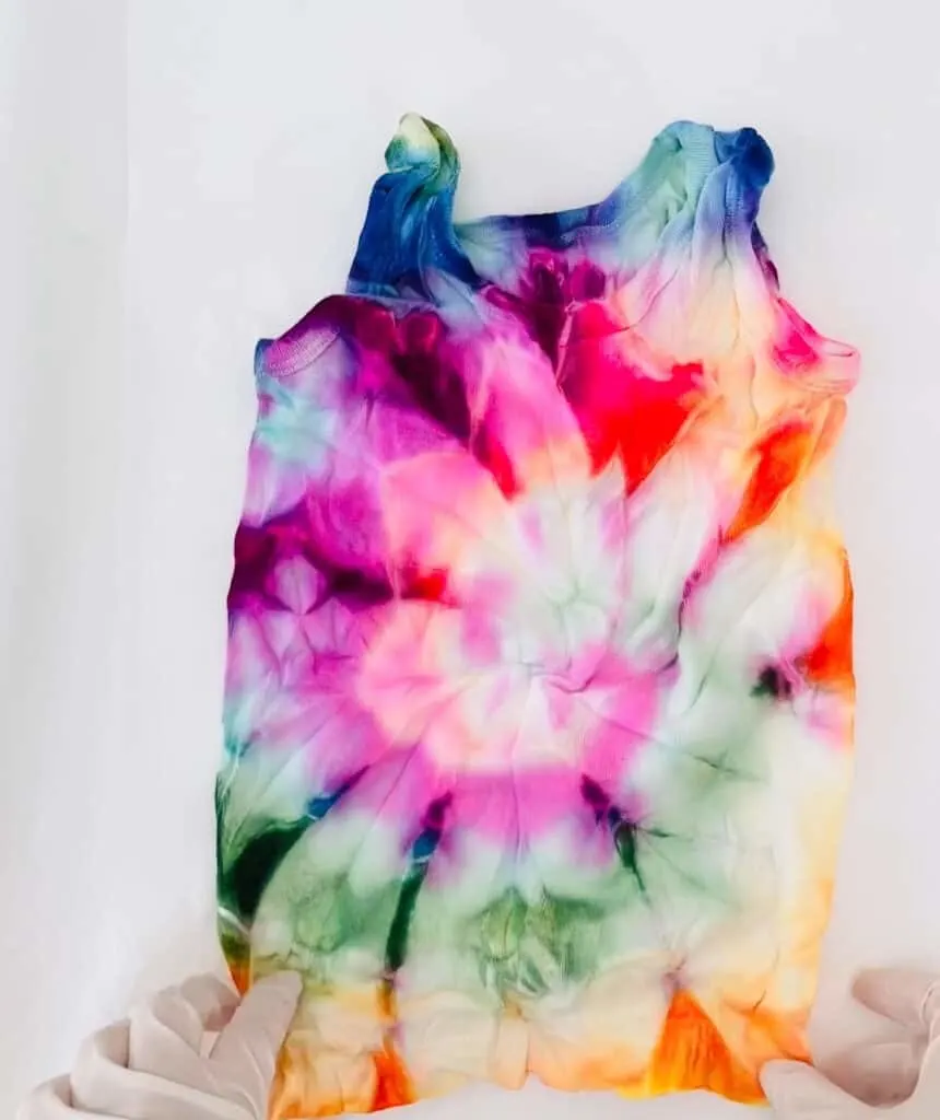 tie dye shirts with markers