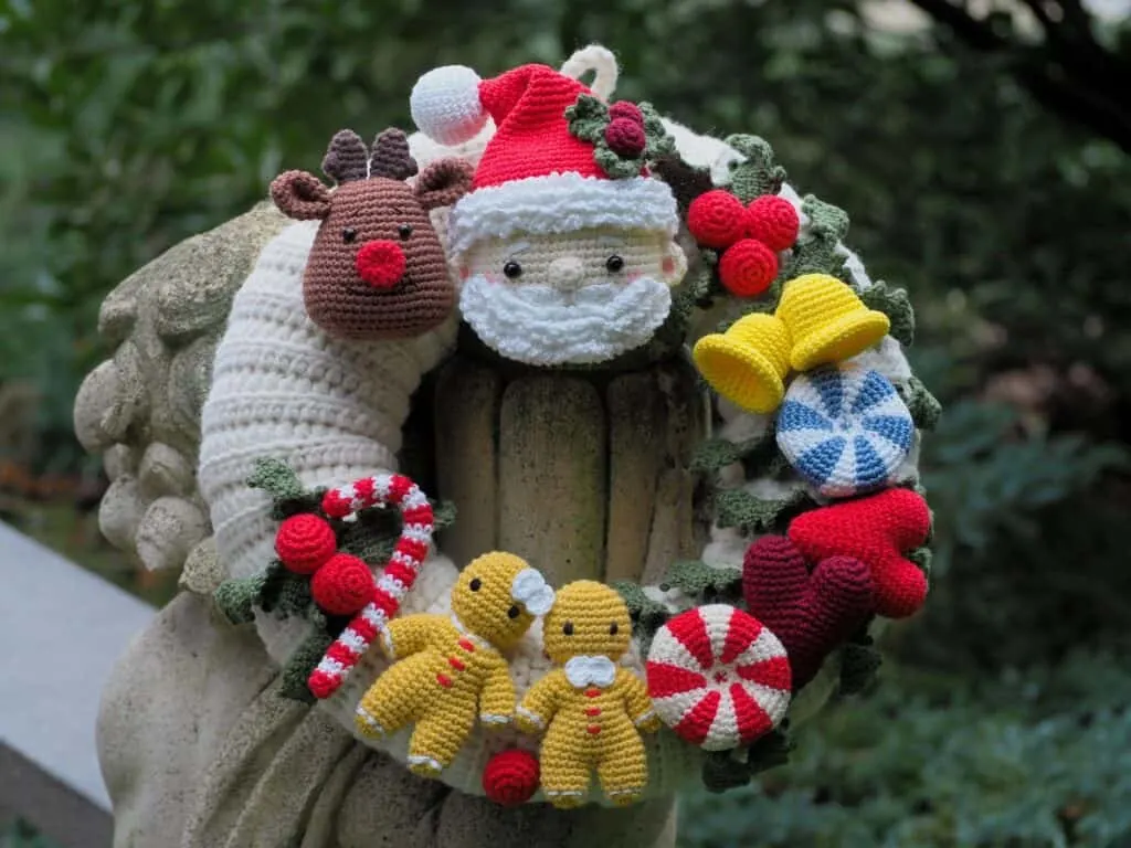 Christmas Crochet Wreath 