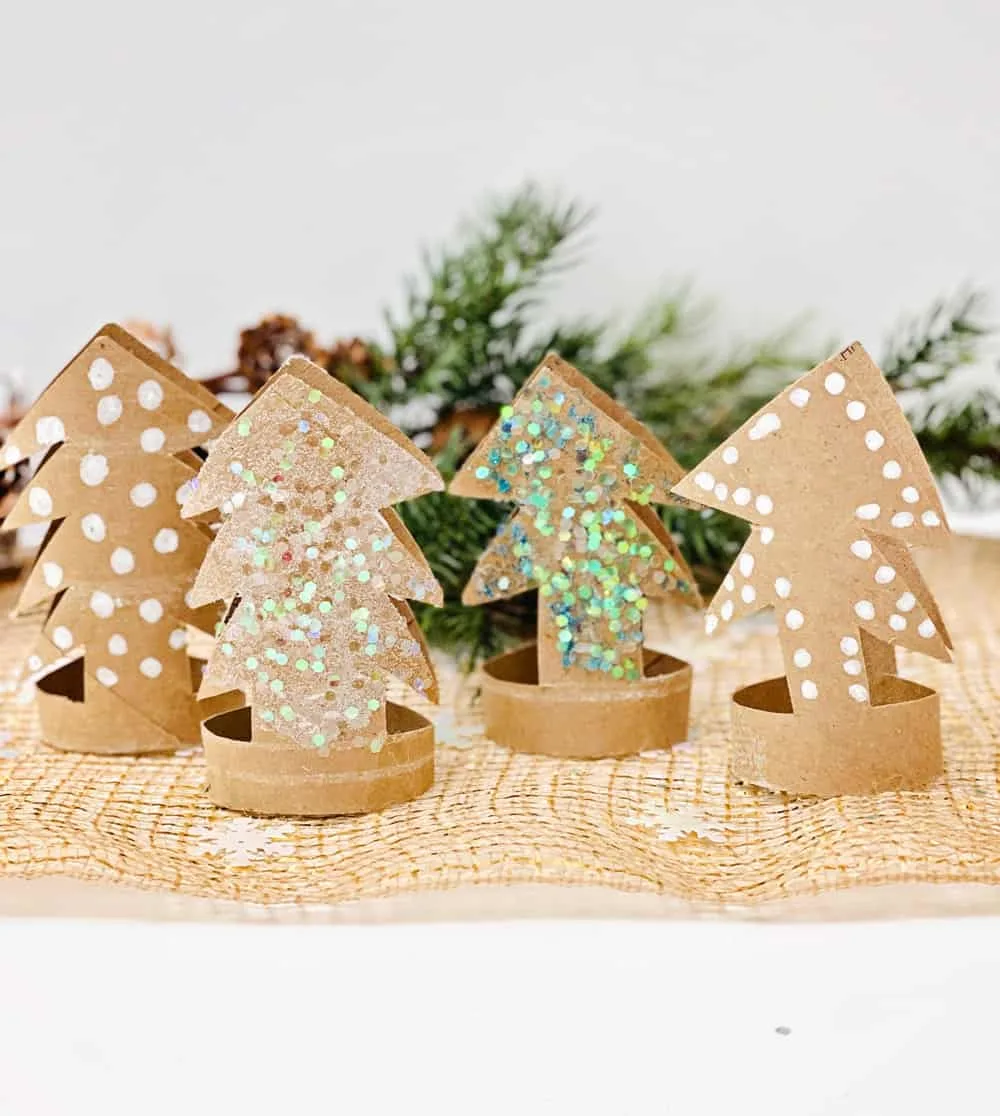 Making Festive Toilet Roll Christmas Decorations