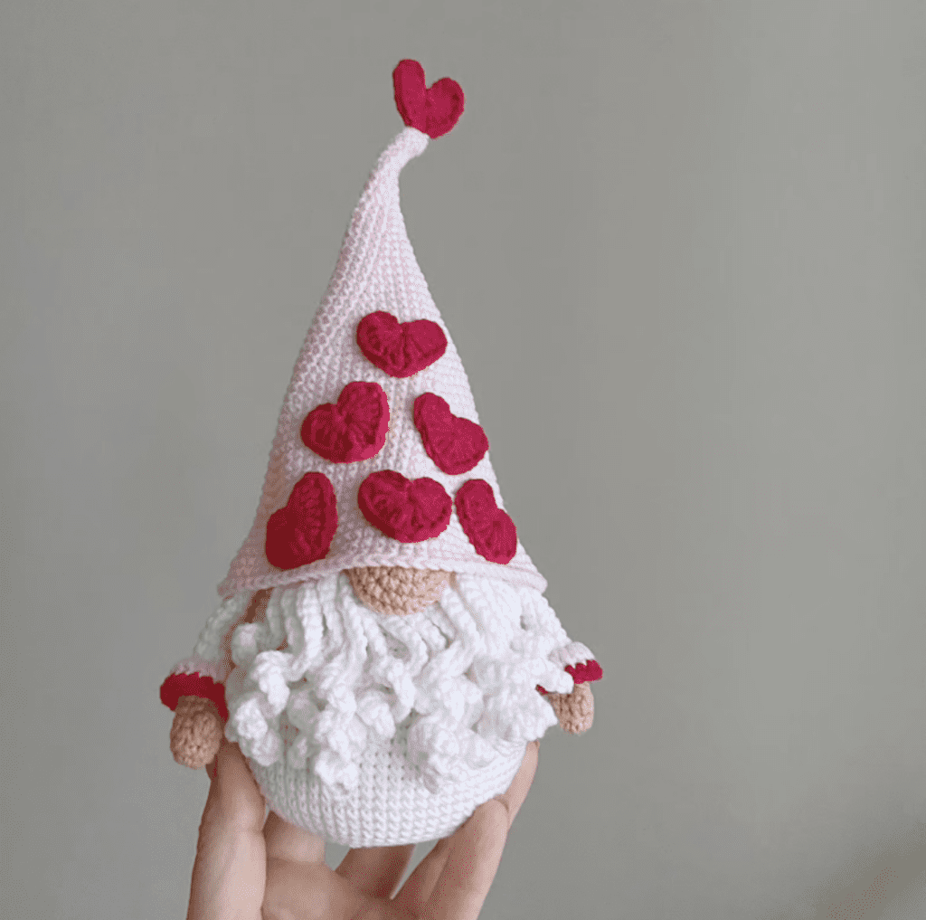 valentine gnome crochet