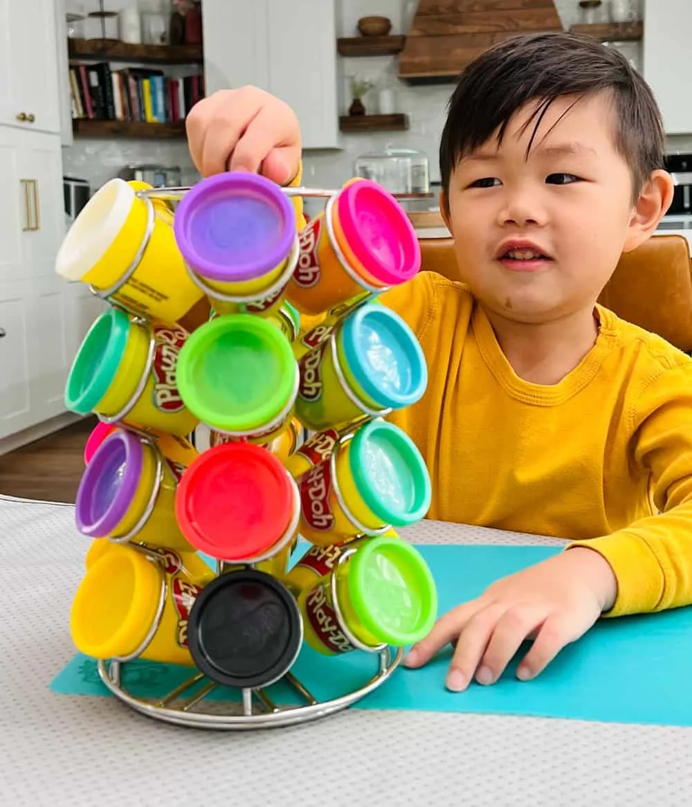 playdough spinner