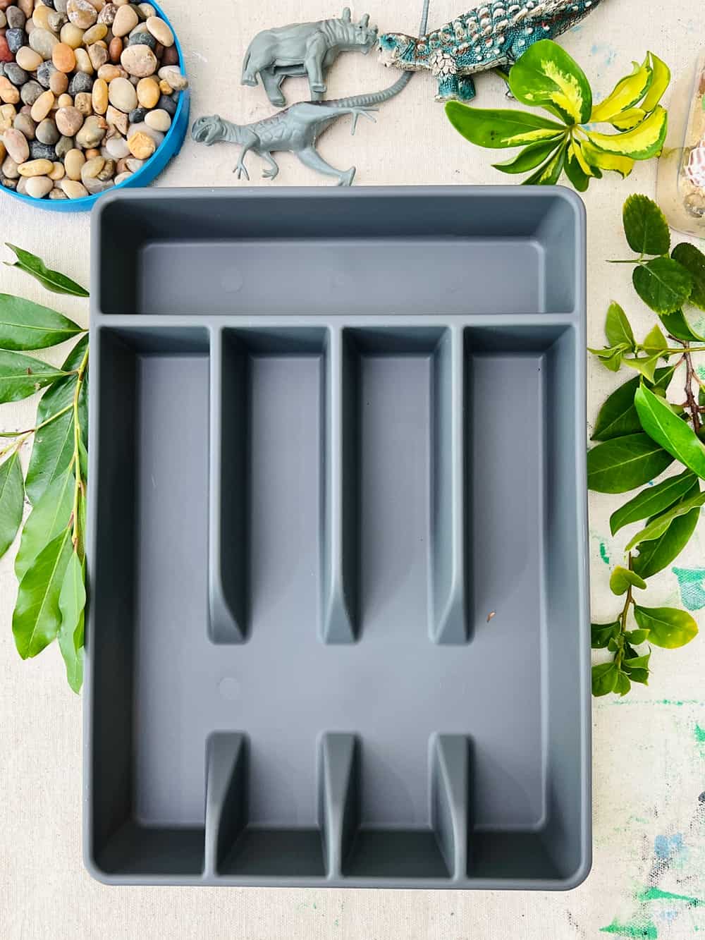 Utensil Tray Play