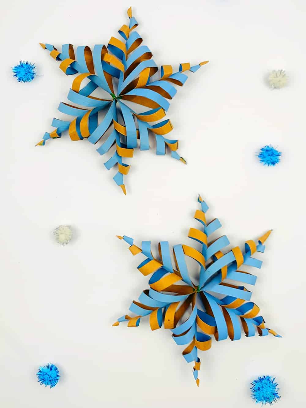 Super Easy Recycling Decor Idea / Paper Snowflake DIY / Toilet Paper Roll  Crafts 